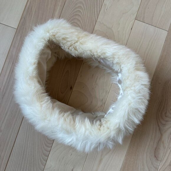 Vintage Cream Faux Fur Headband – Luxe & Cozy - Picture 3 of 7